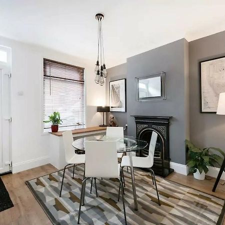 Cambridge House - Modern 2 Bedroom House, Close To Luton Airport & Town Centre Exterior photo