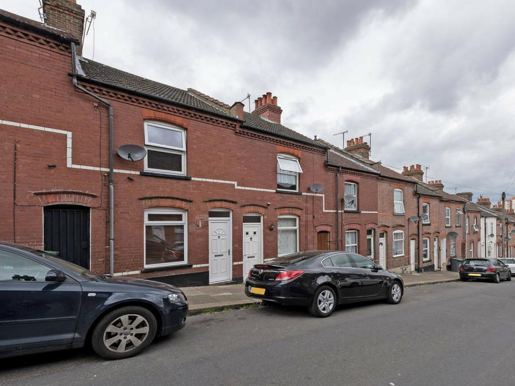 Cambridge House - Modern 2 Bedroom House, Close To Luton Airport & Town Centre Exterior photo